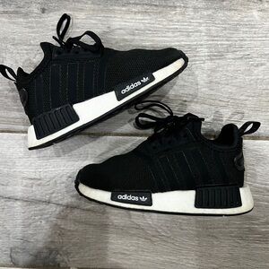 Adidas Kids Black Sneakers size 7 toddler